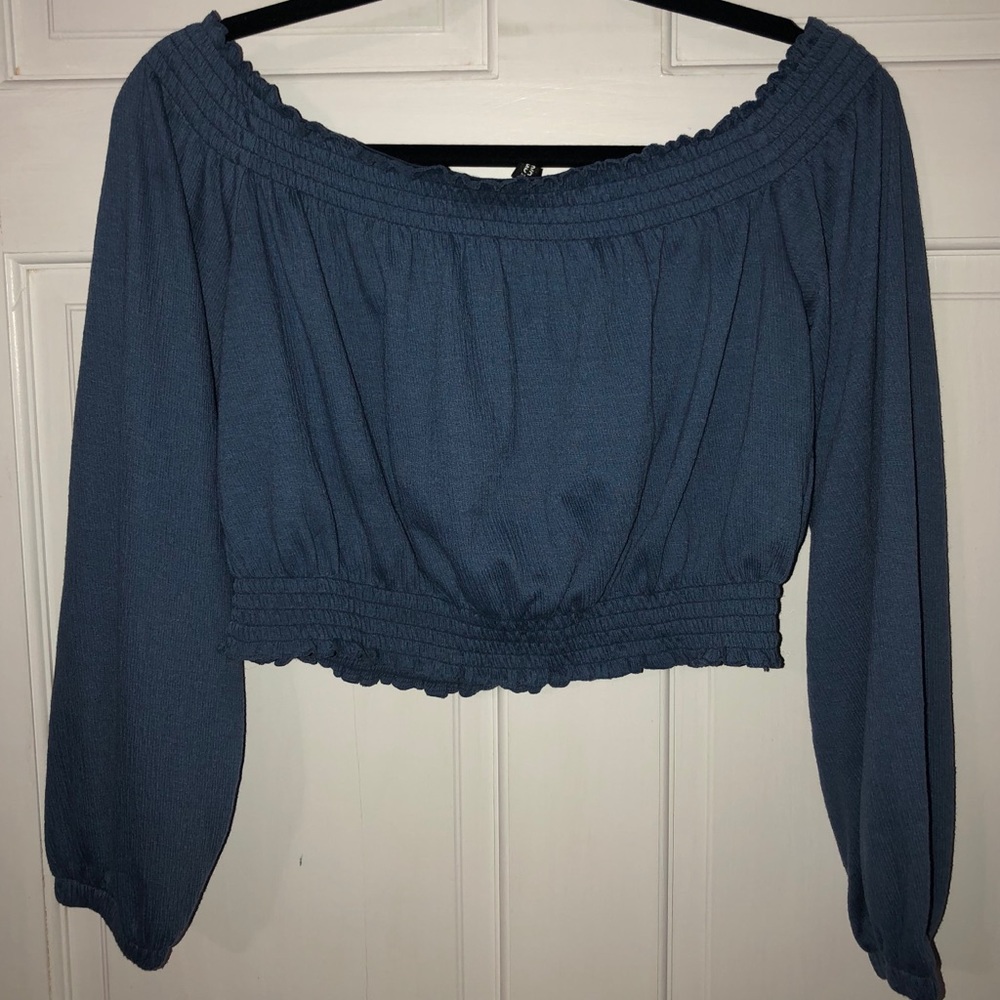 🦋H&M Off Shoulder Crop Top🦋